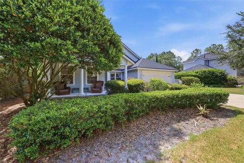 House in Gainesville, Florida 5 bedrooms, 204.66 sq.m. № 2223240 - photo 2