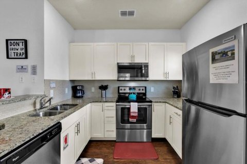 Adosado en venta en Kissimmee, Florida, 4 dormitorios, 157.38 m2 № 2234537 - foto 4