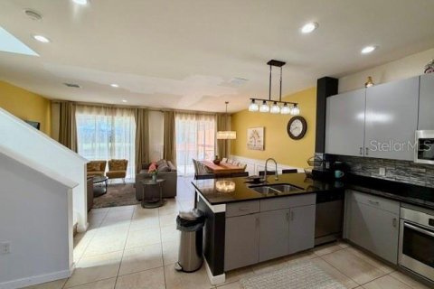 House in Kissimmee, Florida 3 bedrooms, 136.94 sq.m. № 2211104 - photo 6