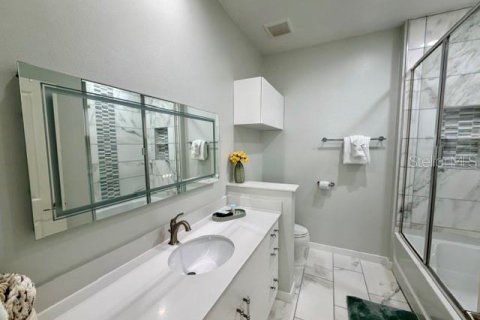 House in Kissimmee, Florida 3 bedrooms, 136.94 sq.m. № 2211104 - photo 26