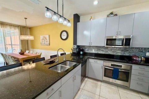 House in Kissimmee, Florida 3 bedrooms, 136.94 sq.m. № 2211104 - photo 17