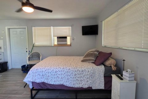 House in Dania Beach, Florida 3 rooms, 46.45 sq.m. № 2251044 - photo 3