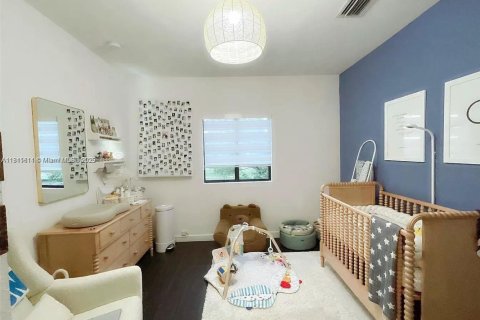 Casa en alquiler en Miami, Florida, 4 dormitorios, 203.18 m2 № 1756604 - foto 14