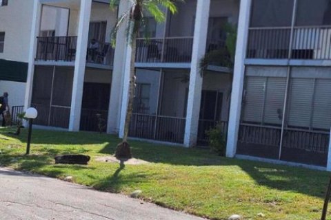 Copropriété à vendre à Lauderhill, Floride: 2 chambres, 111.48 m2 № 2084374 - photo 2
