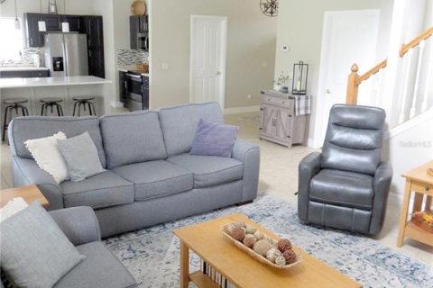 House in Davenport, Florida 4 bedrooms, 201.41 sq.m. № 1855966 - photo 24