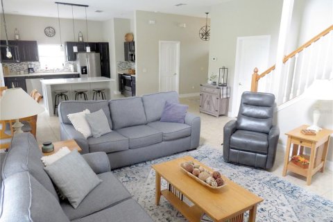 House in Davenport, Florida 4 bedrooms, 201.41 sq.m. № 1855966 - photo 23