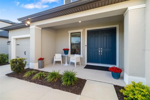 House in Lakewood Ranch, Florida 5 bedrooms, 321.53 sq.m. № 1613932 - photo 11