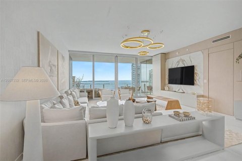 Copropriété à louer à Miami, Floride: 3 chambres, 285.95 m2 № 2145797 - photo 4