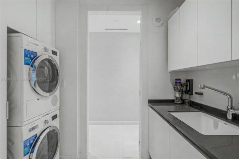 Copropriété à louer à Miami, Floride: 3 chambres, 285.95 m2 № 2145797 - photo 25