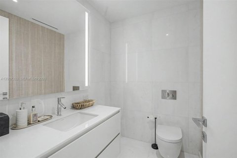 Copropriété à louer à Miami, Floride: 3 chambres, 285.95 m2 № 2145797 - photo 23