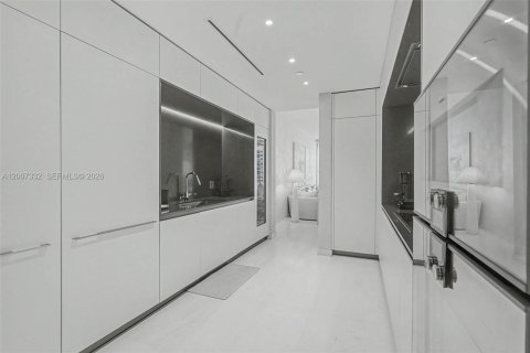 Copropriété à louer à Miami, Floride: 3 chambres, 285.95 m2 № 2145797 - photo 18