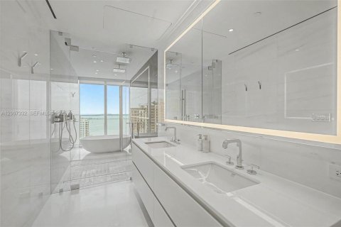 Copropriété à louer à Miami, Floride: 3 chambres, 285.95 m2 № 2145797 - photo 13