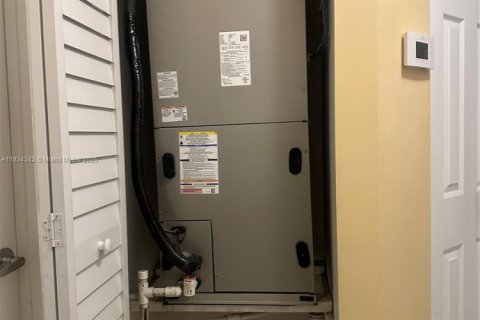 House in Homestead, Florida 3 bedrooms, 109.9 sq.m. № 1814897 - photo 17