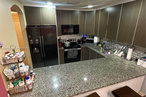 House in Homestead, Florida 3 bedrooms, 109.9 sq.m. № 1814897 - photo 7