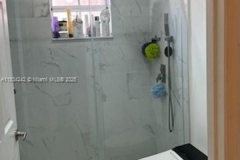 House in Homestead, Florida 3 bedrooms, 109.9 sq.m. № 1814897 - photo 6