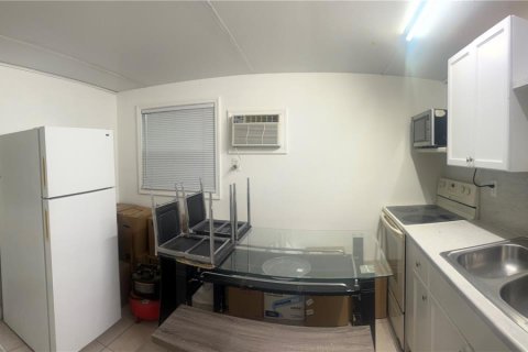 House in Homestead, Florida 3 bedrooms, 109.9 sq.m. № 1814897 - photo 21