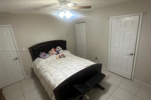 House in Homestead, Florida 3 bedrooms, 109.9 sq.m. № 1814897 - photo 10