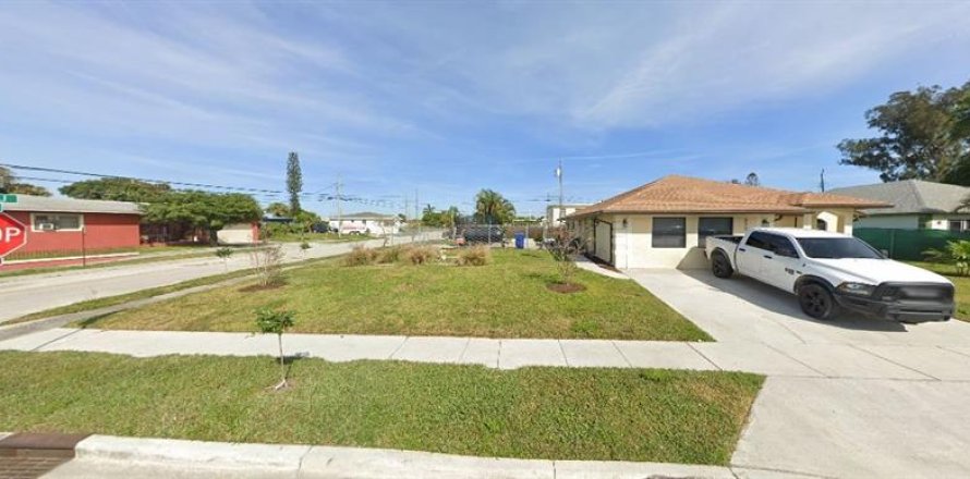 Land in Riviera Beach, Florida № 2161973