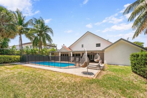 Casa en venta en Hallandale Beach, Florida, 5 dormitorios, 355.63 m2 № 1794851 - foto 29