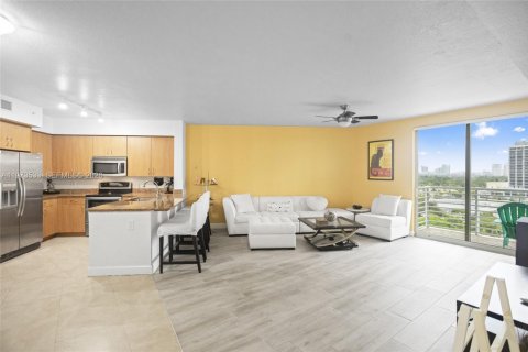 Condominio en alquiler en Hollywood, Florida, 1 dormitorio, 87.24 m2 № 2033507 - foto 6