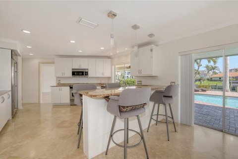 Купить виллу или дом в Сарасота, Флорида 7 комнат, 225.57м2, № 1846348 - фото 16