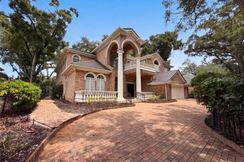 Villa ou maison à vendre à Tampa, Floride: 5 chambres, 656.45 m2 № 2277987 - photo 2