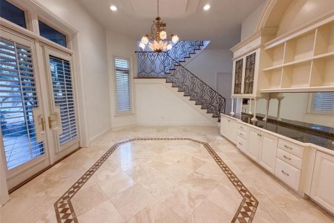 Villa ou maison à vendre à Tampa, Floride: 5 chambres, 656.45 m2 № 2277987 - photo 16