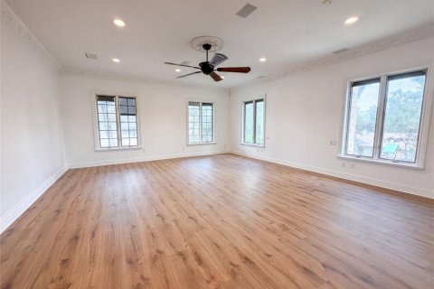 Villa ou maison à vendre à Tampa, Floride: 5 chambres, 656.45 m2 № 2277987 - photo 17
