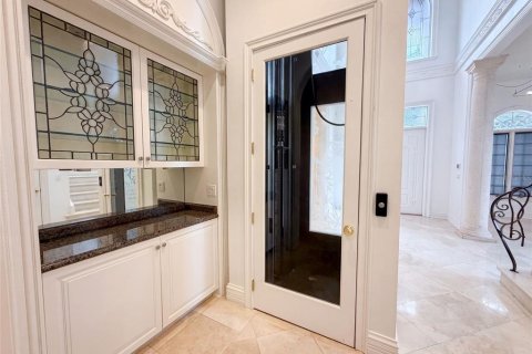 Villa ou maison à vendre à Tampa, Floride: 5 chambres, 656.45 m2 № 2277987 - photo 22