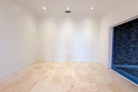 Villa ou maison à vendre à Tampa, Floride: 5 chambres, 656.45 m2 № 2277987 - photo 19