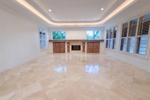 Villa ou maison à vendre à Tampa, Floride: 5 chambres, 656.45 m2 № 2277987 - photo 4