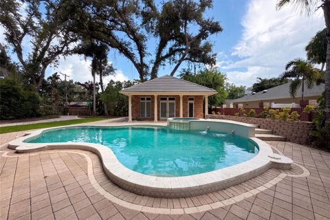 Villa ou maison à vendre à Tampa, Floride: 5 chambres, 656.45 m2 № 2277987 - photo 8