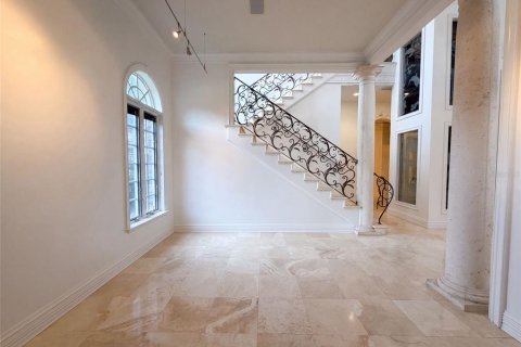 Villa ou maison à vendre à Tampa, Floride: 5 chambres, 656.45 m2 № 2277987 - photo 18