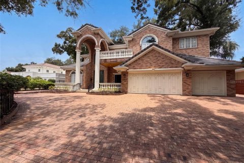 Villa ou maison à vendre à Tampa, Floride: 5 chambres, 656.45 m2 № 2277987 - photo 10