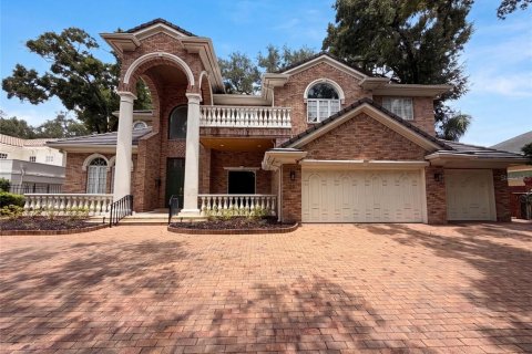 Villa ou maison à vendre à Tampa, Floride: 5 chambres, 656.45 m2 № 2277987 - photo 11