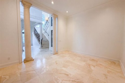 Villa ou maison à vendre à Tampa, Floride: 5 chambres, 656.45 m2 № 2277987 - photo 20
