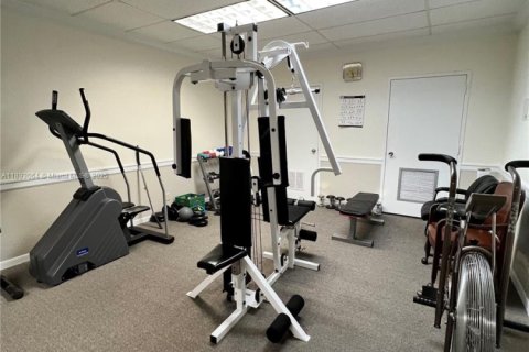 Condo in Coral Springs, Florida, 2 bedrooms № 2021714 - photo 9