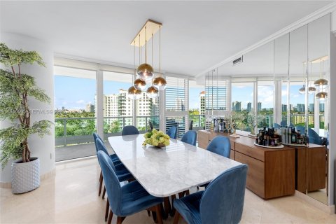 Condo in Aventura, Florida, 2 bedrooms  № 2007624 - photo 4