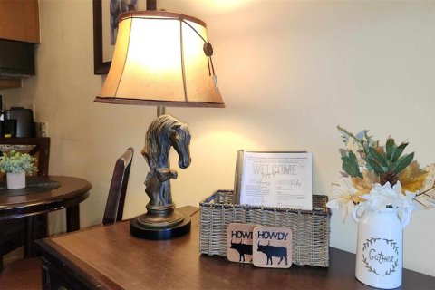 Condo in River Ranch, Florida, 1 bedroom № 2217506 - photo 2
