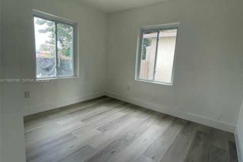 Apartamento en alquiler en Miami, Florida, 2 dormitorios, 66.89 m2 № 2026464 - foto 8