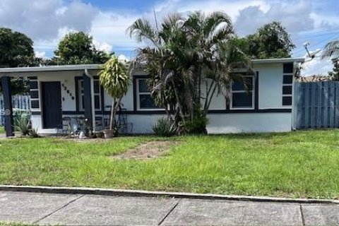 Casa en Miami, Florida 3 dormitorios, 90.3 m2 № 2311037