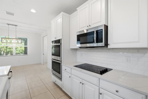 Villa ou maison à vendre à Stuart, Floride: 4 chambres, 271.09 m2 № 2406075 - photo 12
