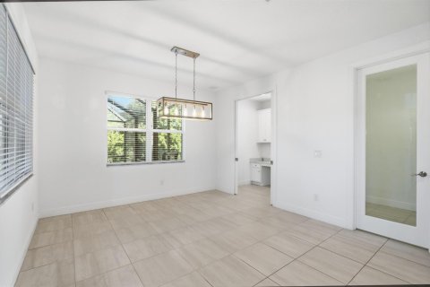 Villa ou maison à vendre à Stuart, Floride: 4 chambres, 271.09 m2 № 2406075 - photo 13