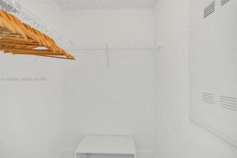 Снять в аренду кондоминиум в Майами, Флорида 1 спальня, 67.35м2, № 2170875 - фото 22