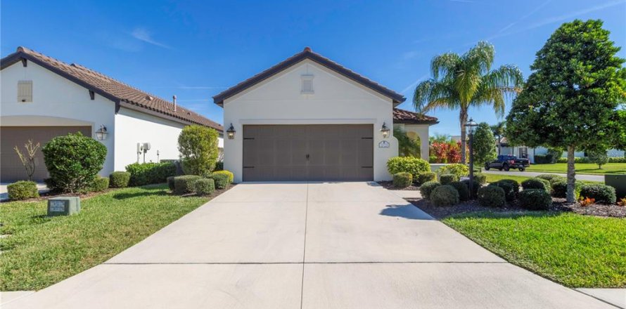 Villa ou maison à Bradenton, Floride 3 chambres, 141.95 m2 № 2098435
