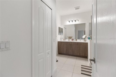 Villa ou maison à vendre à Bradenton, Floride: 3 chambres, 141.95 m2 № 2098435 - photo 12