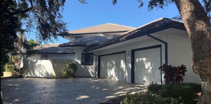 Villa ou maison à Stuart, Floride 4 chambres, 393.53 m2 № 2424519
