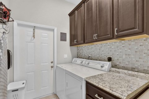 Casa en venta en Port St. Lucie, Florida, 5 dormitorios, 235.51 m2 № 2387915 - foto 24