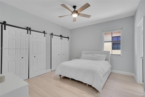 Casa en alquiler en Doral, Florida, 3 dormitorios, 228.73 m2 № 1891415 - foto 18