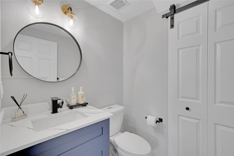 Casa en alquiler en Doral, Florida, 3 dormitorios, 228.73 m2 № 1891415 - foto 10